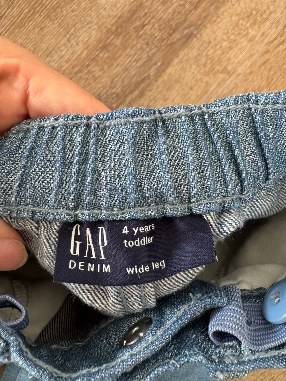 GAP Kids Shimmer Denim Wide-Leg Pants in Medium Blue Size: 4T/ Festive, Casual